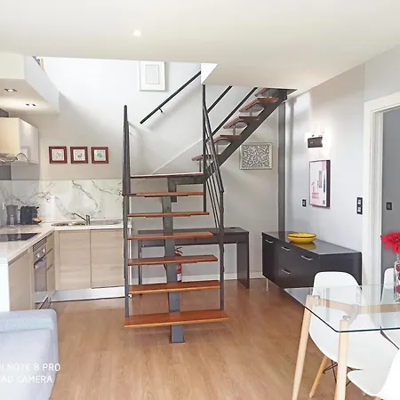 Puerta De Duplex גיחון