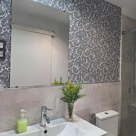Puerta De Duplex شقة خيخون
